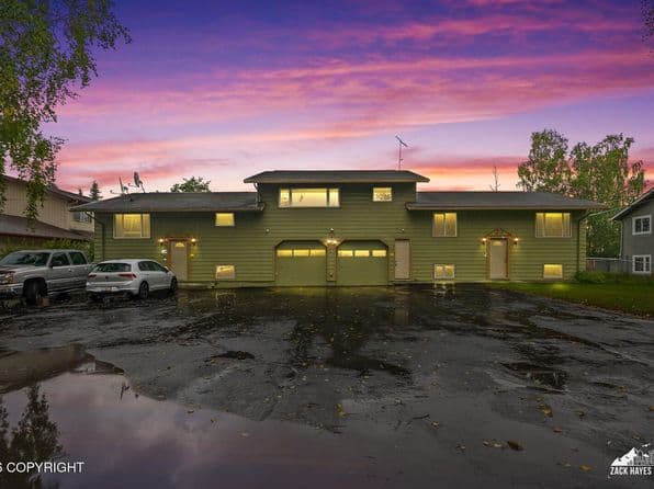 268 Grand Larry St