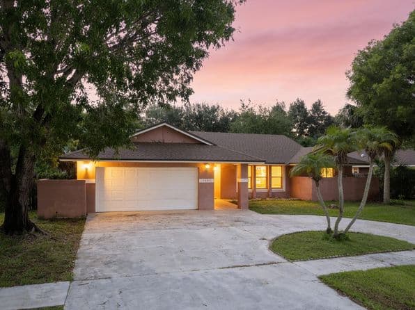 2652 Yarmouth Drive