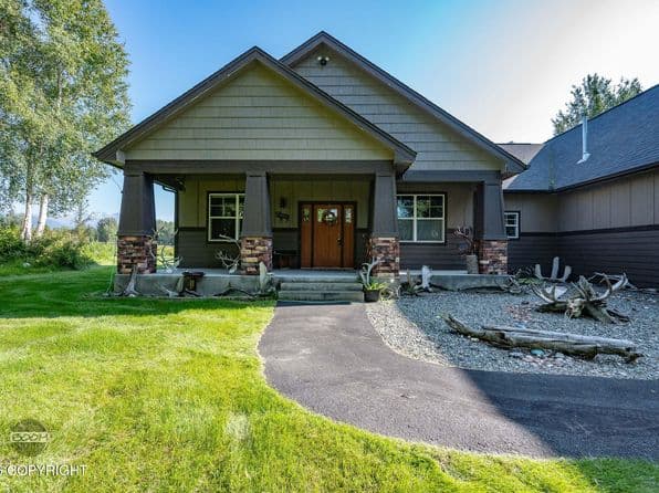 10760 E Meadowlark Cir