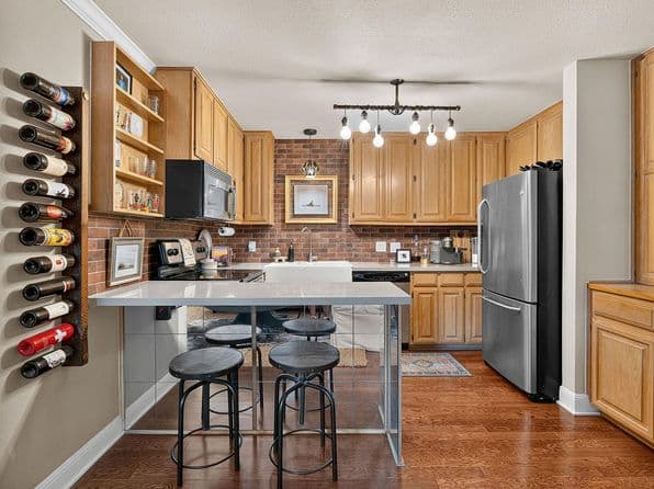 2500 Steck Ave APT 4