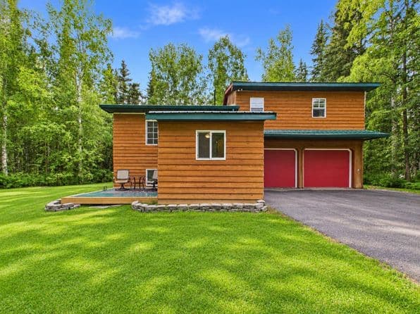 3499 Rosehip Dr