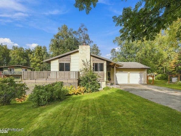7733 Honeysuckle Dr